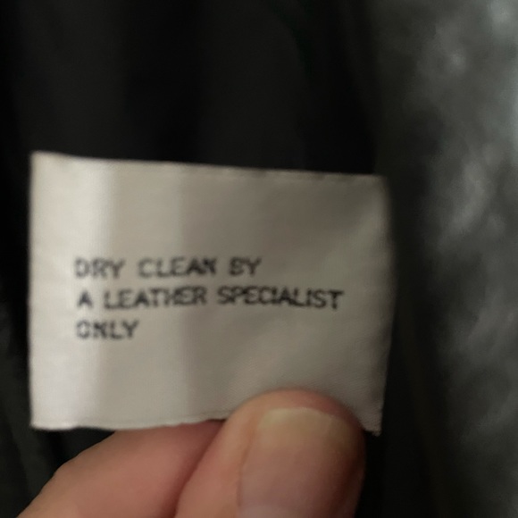 Mid length leather coat - Picture 2 of 4